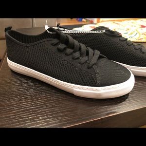 Size 8 Men Call it Spring black fashionable shoes